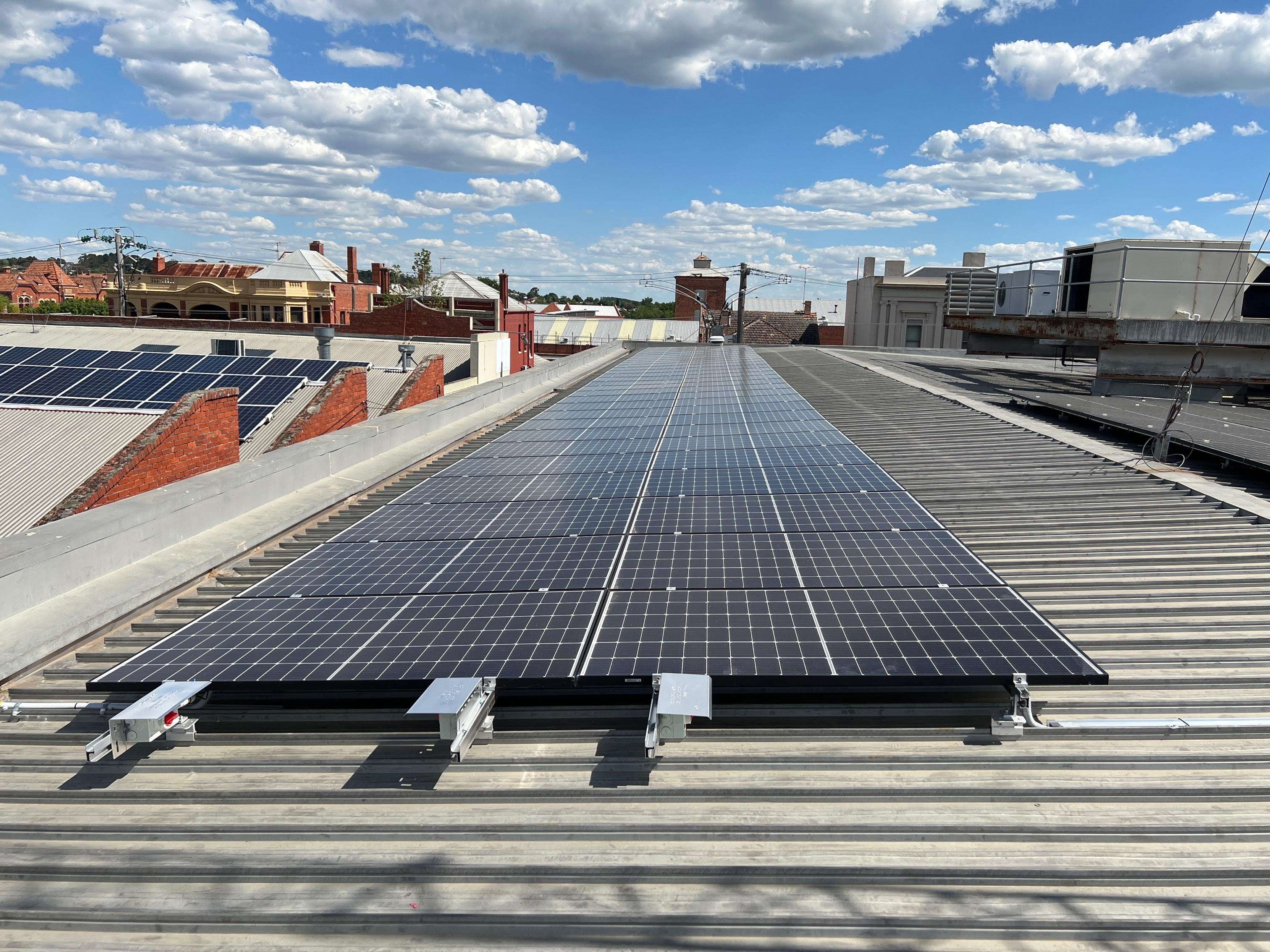 Record Home Battery Installations Across Australia